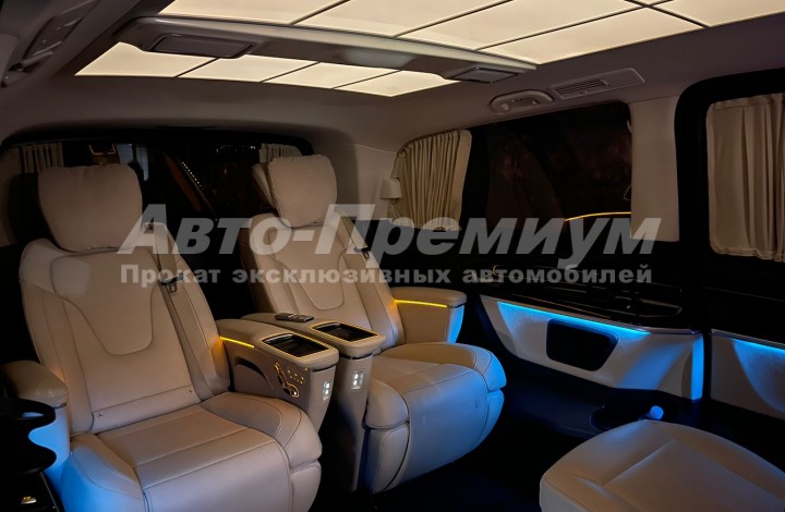 Mercedes V-Class Office on wheels